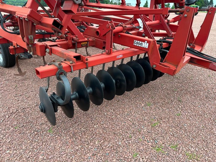 case-ih-4200-image-39