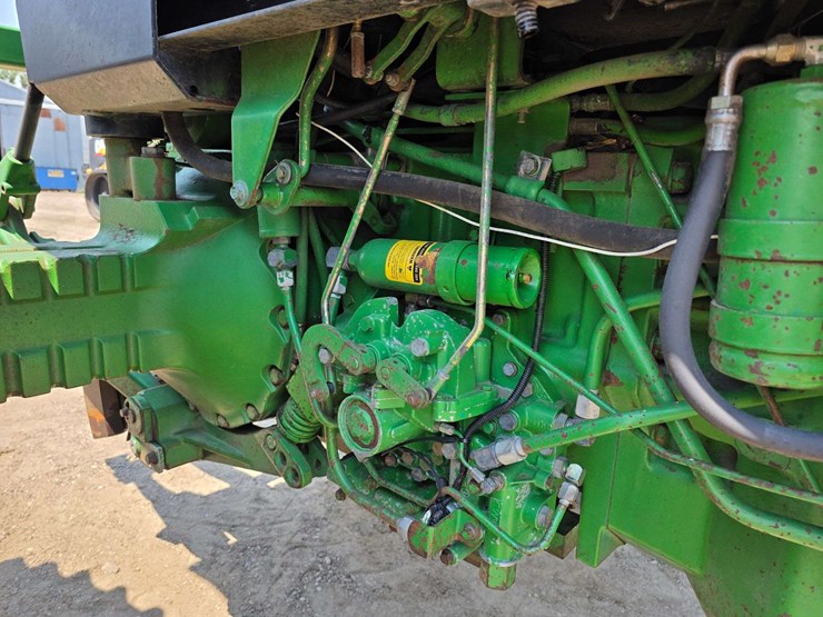 1988-john-deere-4650-image-25