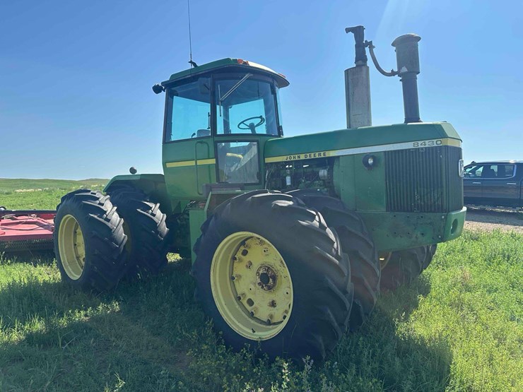 john-deere-8430-image-5