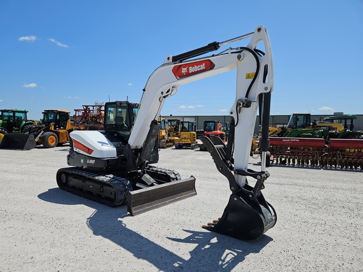 2021-bobcat-e88-image-25