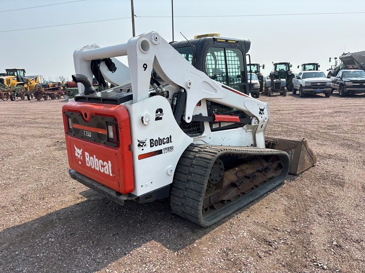 2016-bobcat-t750-image-3