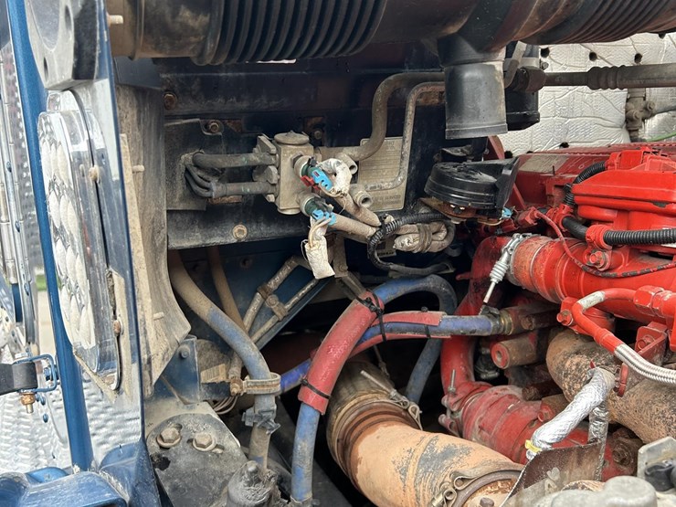 2020-kenworth-t800-image-27
