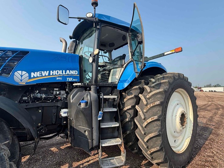 2012-new-holland-t8.360-image-31