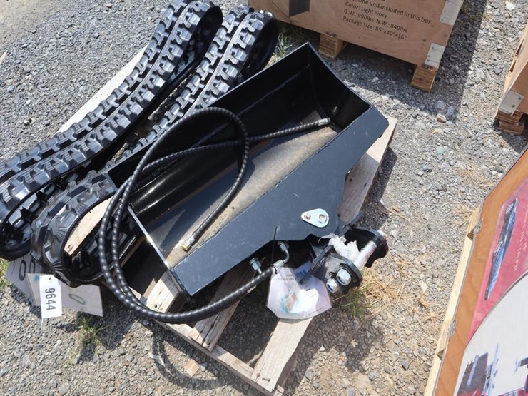tpm-32"-hydraulic-tilt-bucket-image-1