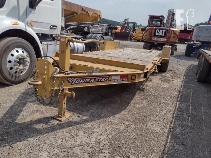 2023-towmaster-t-12dt-image-1