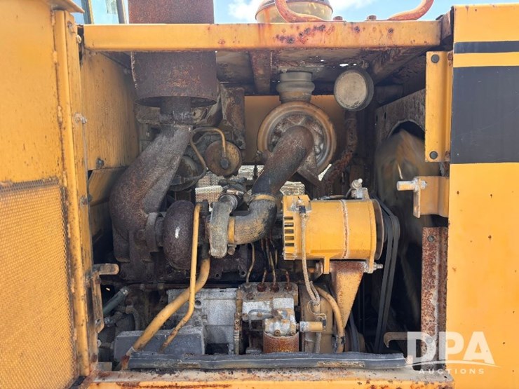 1989-caterpillar-it28b-image-37