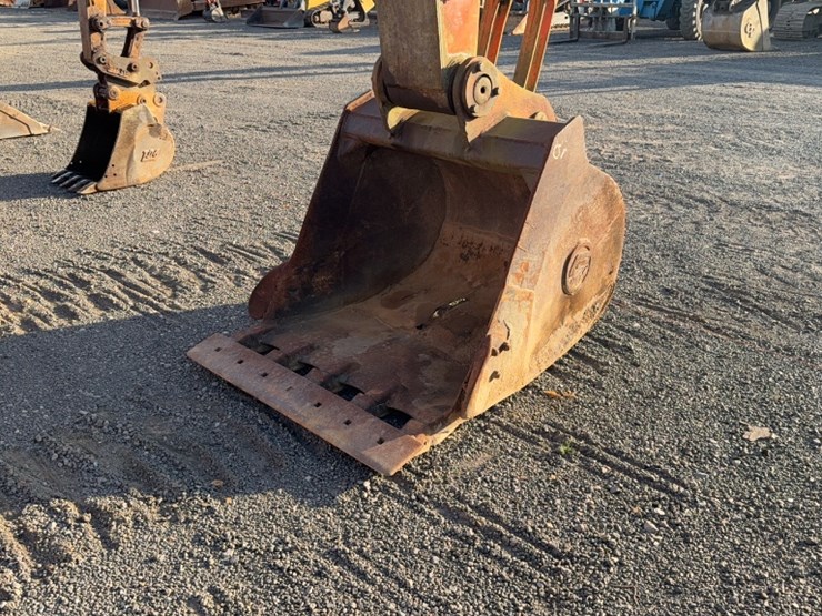 hitachi-ex150-image-5