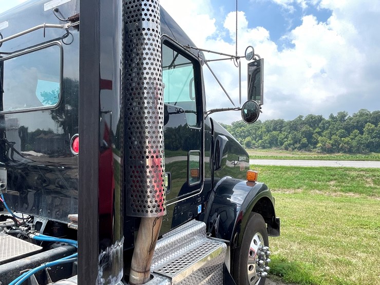 2012-kenworth-t800-image-61