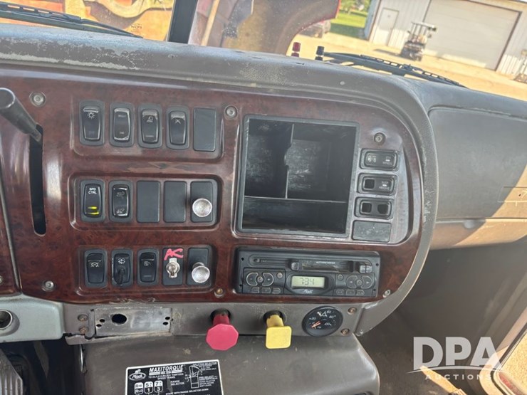 2006-mack-chn613-image-76