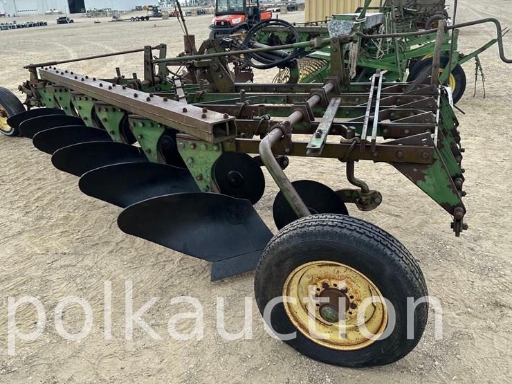 john-deere-6-image-1