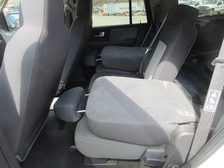 2003-ford-expedition-image-11