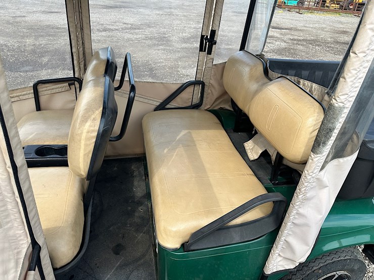 ez-go-4-seater-golf-cart-image-13