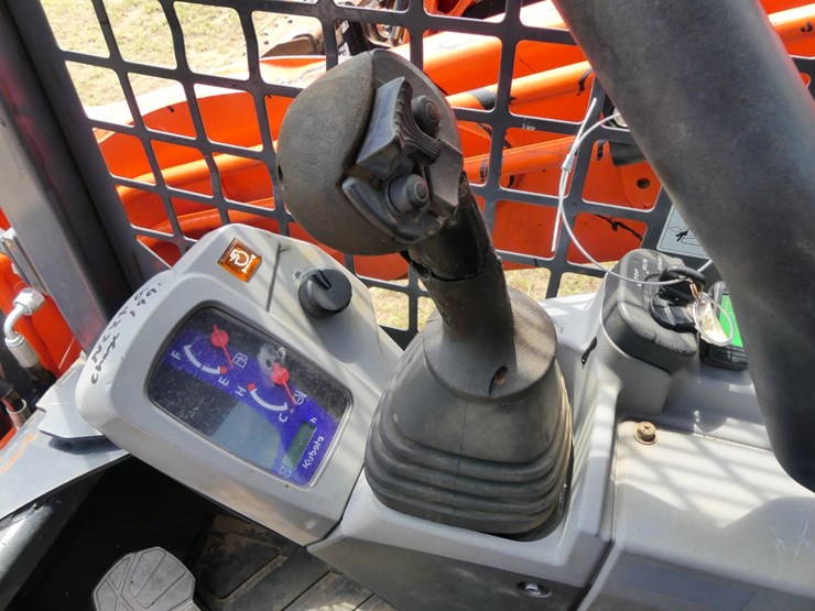 kubota-svl75-2-image-13