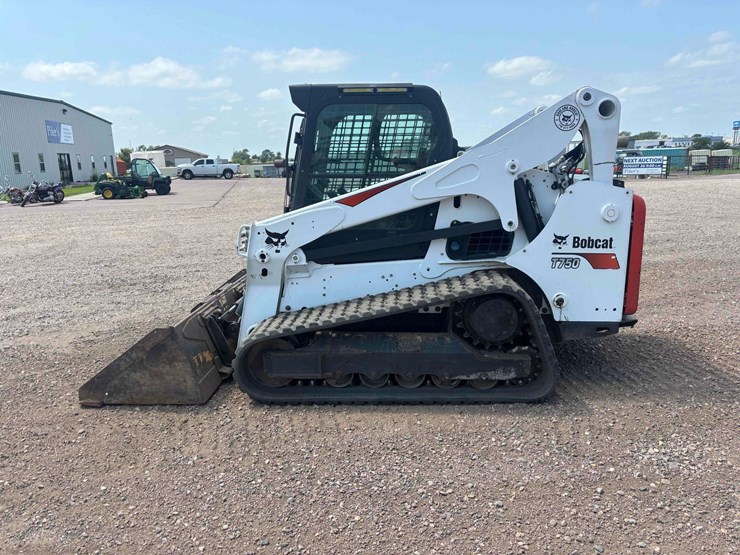 2017-bobcat-t750-image-6