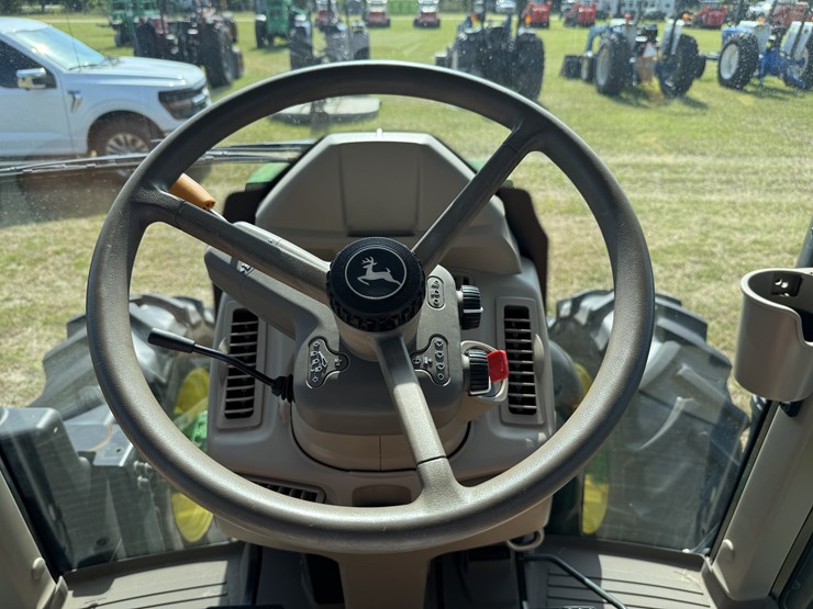 john-deere-6110m-image-13