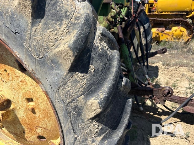 john-deere-730-image-25
