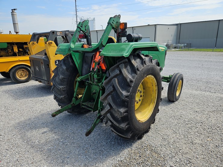 2011-john-deere-5055d-image-3