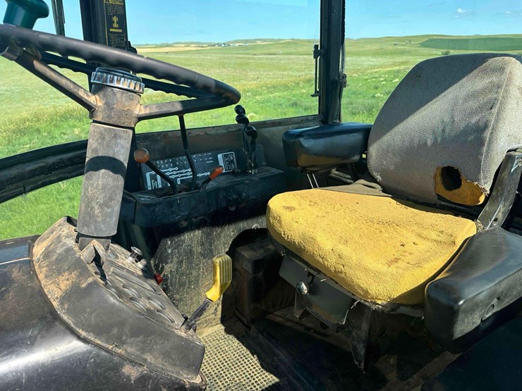 john-deere-8430-image-12
