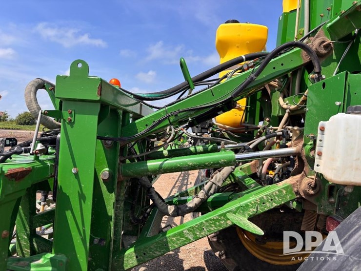 2017-john-deere-r4045-image-68