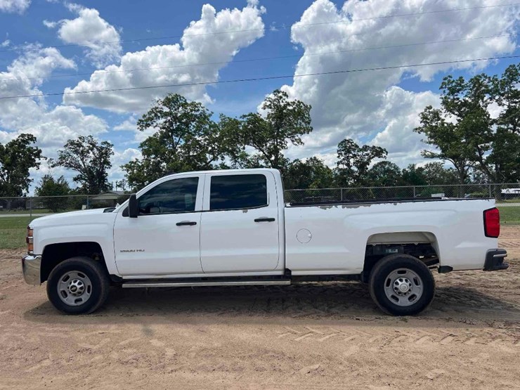 2016-chevrolet-silverado-2500-image-1