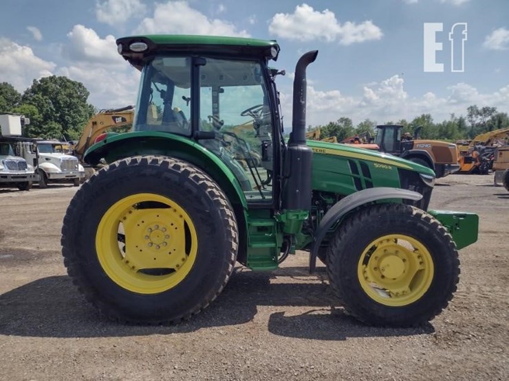 2017-john-deere-5090r-image-3