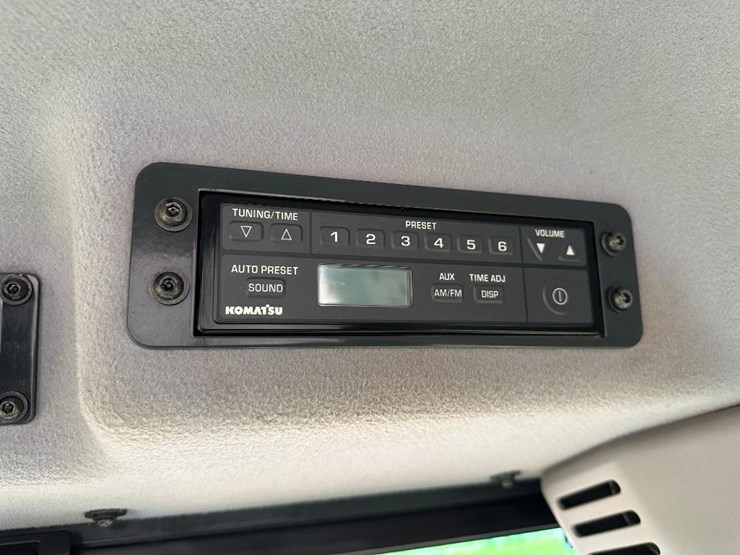 2013-komatsu-d61px-23-image-63