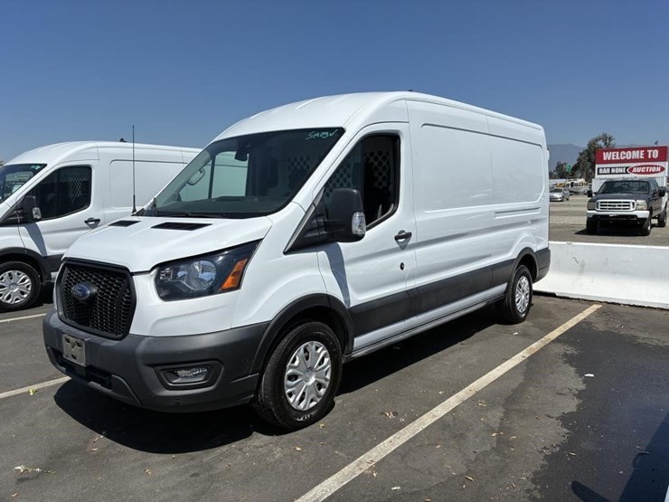 2021-ford-transit-image-1