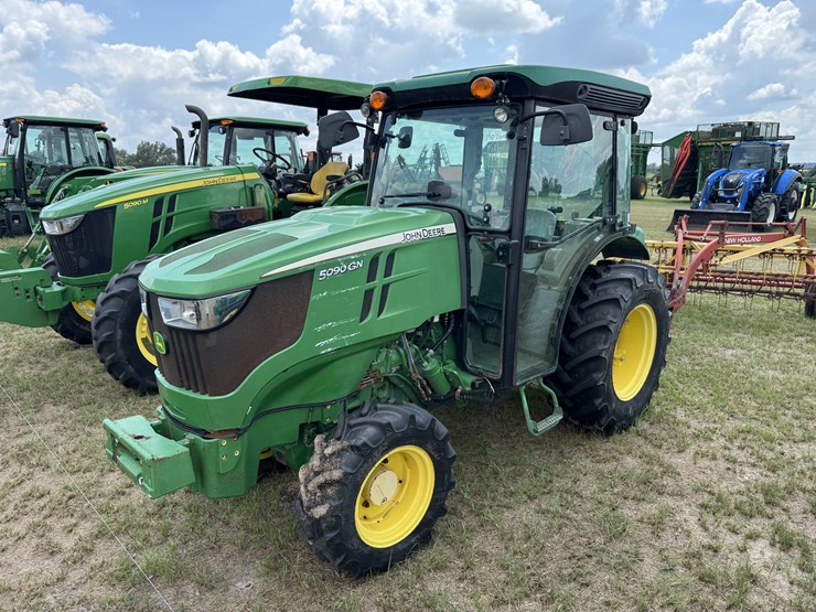 2017-john-deere-5090gn-image-2