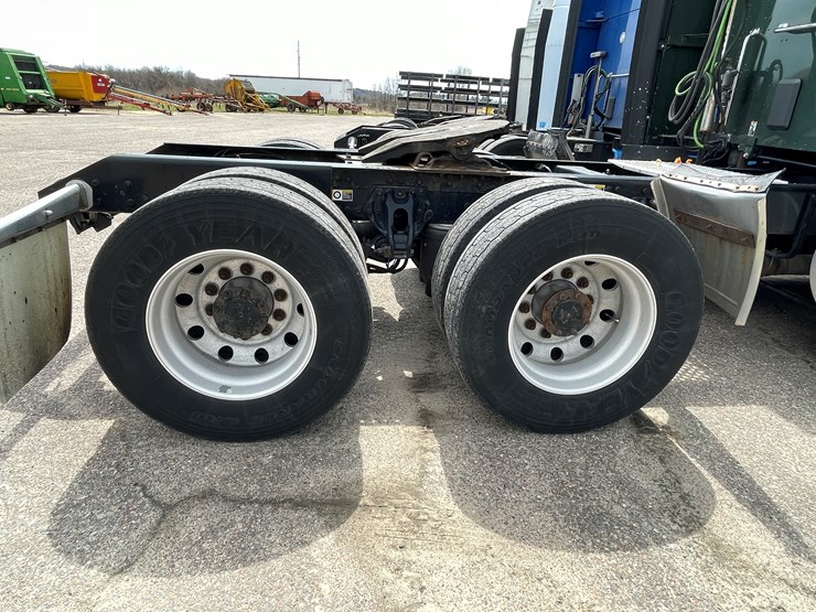 2018-kenworth-t680-image-96