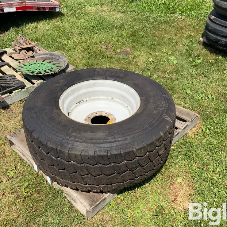 Michelin 425/65R22.5 Tire On 8 Bolt Rim