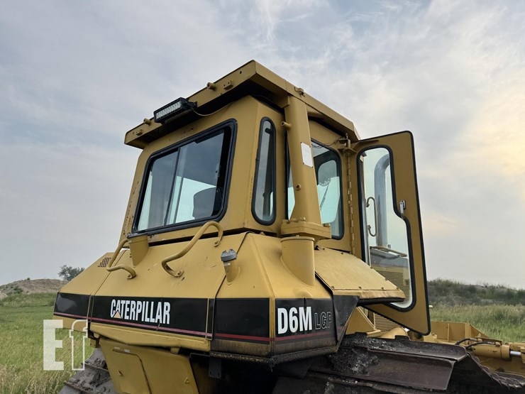 caterpillar-d6m-image-16