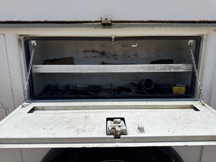 2013-ford-f550-image-29