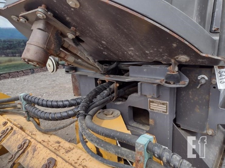 2014-volvo-sd45-image-14