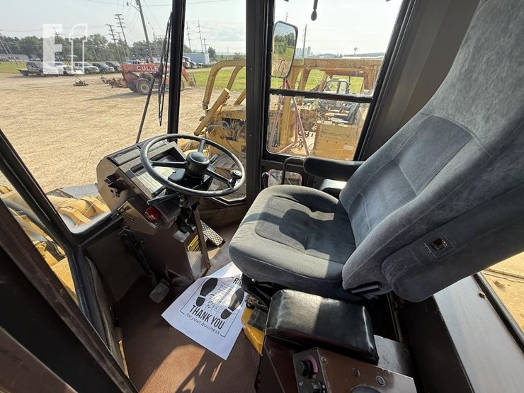 komatsu-wa250-image-13