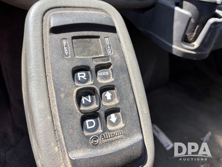 2012-international-durastar-4400-image-23