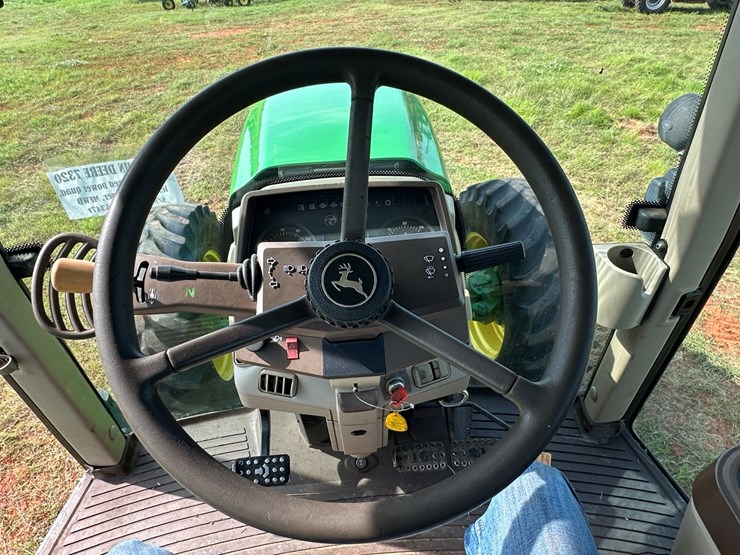 2007-john-deere-7320-image-26