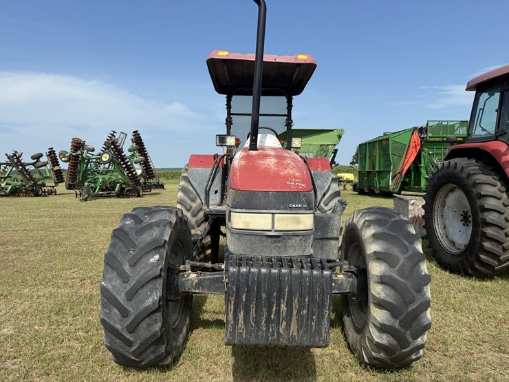 case-ih-farmall-105u-image-4