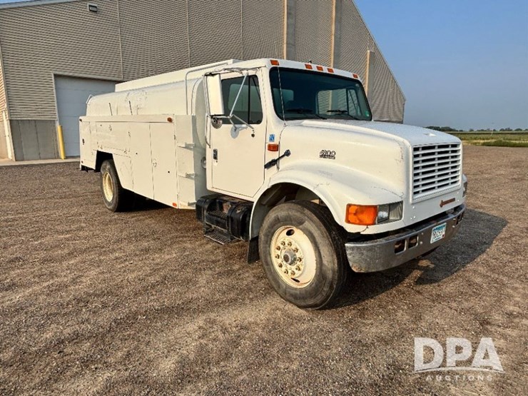 1996-international-4900-image-1