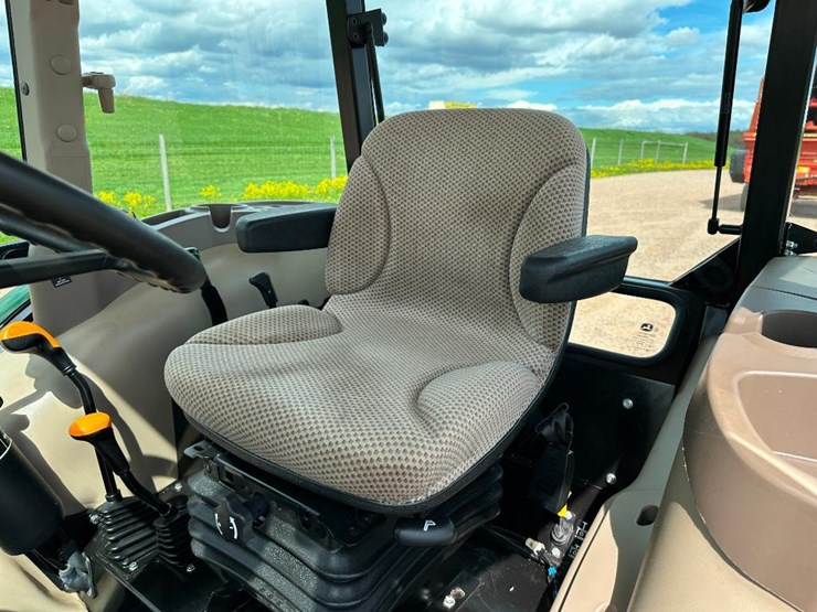 2020-john-deere-5075e-image-53