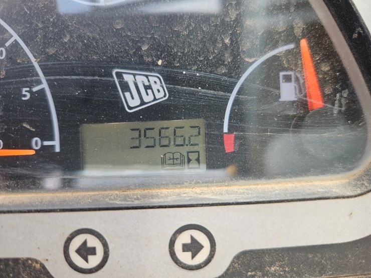 2014-jcb-507-42-image-11