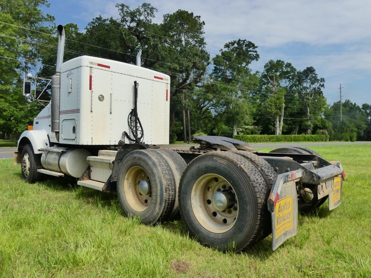2004-kenworth-t800-image-4