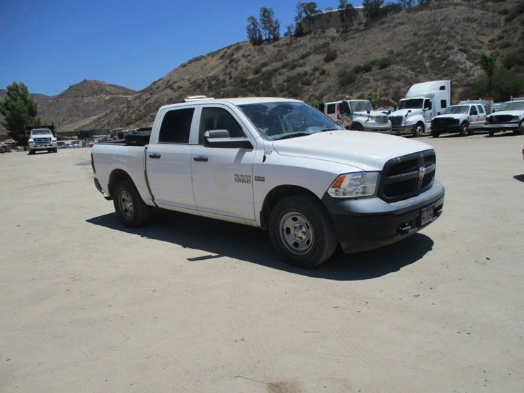 2015-dodge-ram-1500-image-2