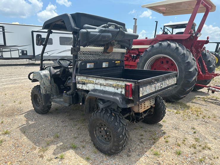 john-deere-gator-image-4