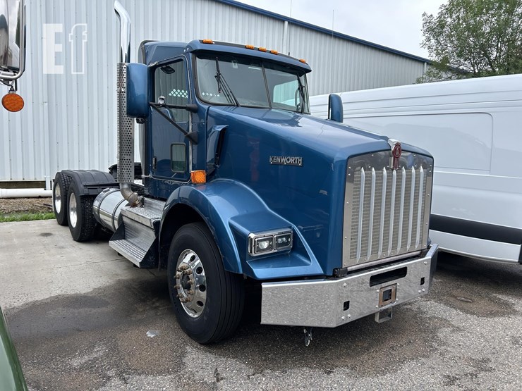 2020-kenworth-t800-image-3