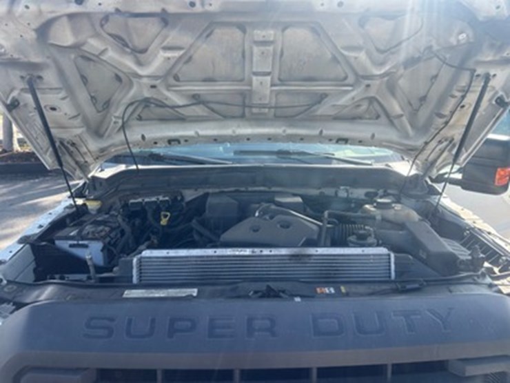 2013-ford-f250-xl-image-6