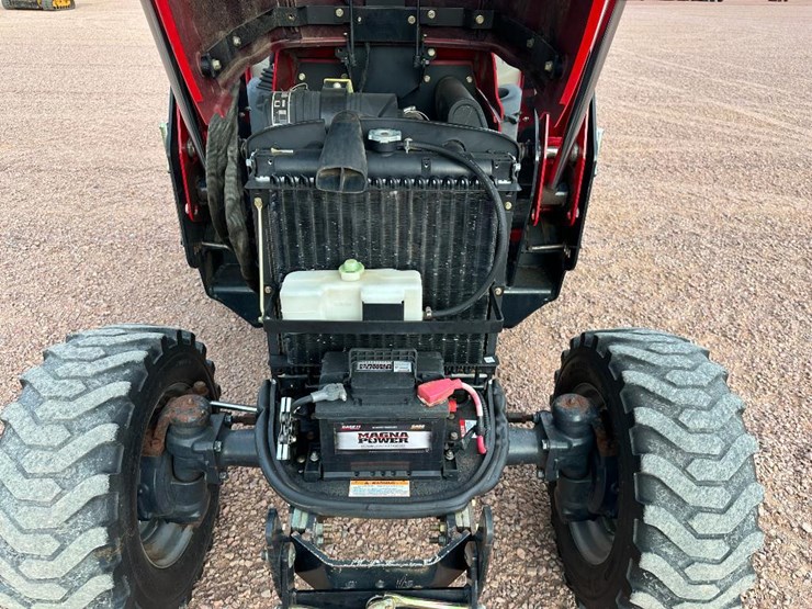 2011-case-ih-farmall-40-image-29