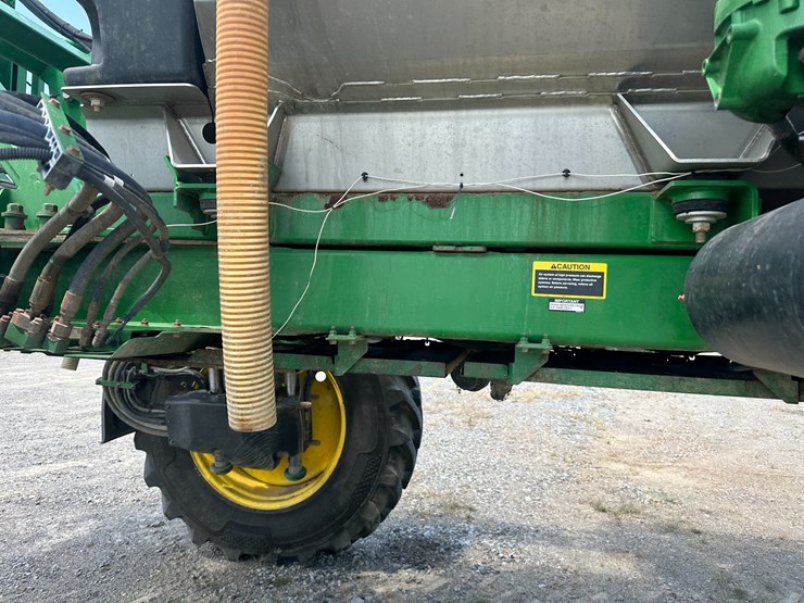 2018-john-deere-r4038-image-50