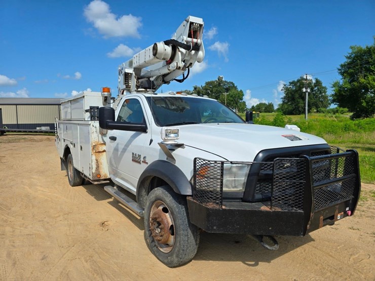 2014-dodge-ram-5500-image-16