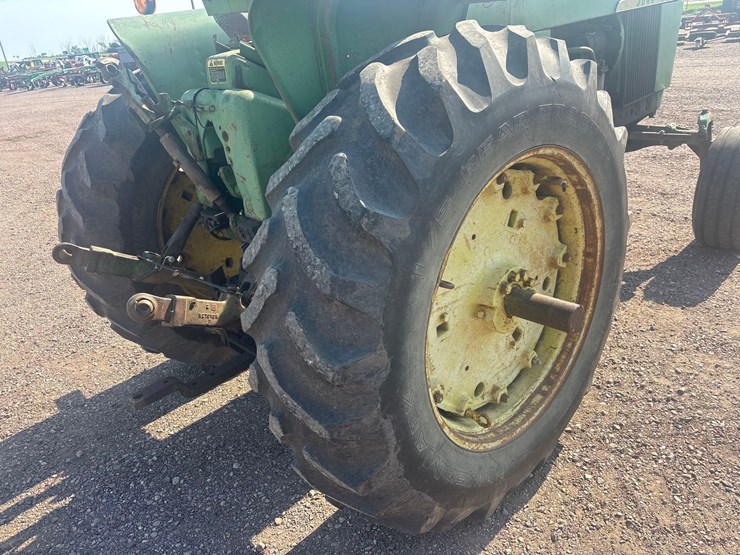 john-deere-4020-image-14