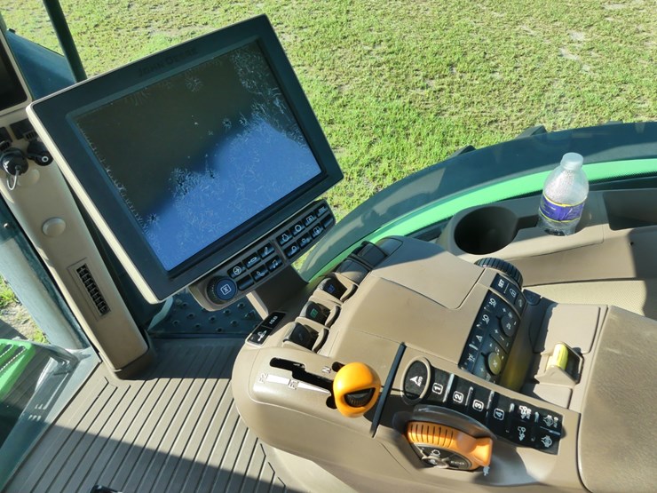 2020-john-deere-7210r-image-14